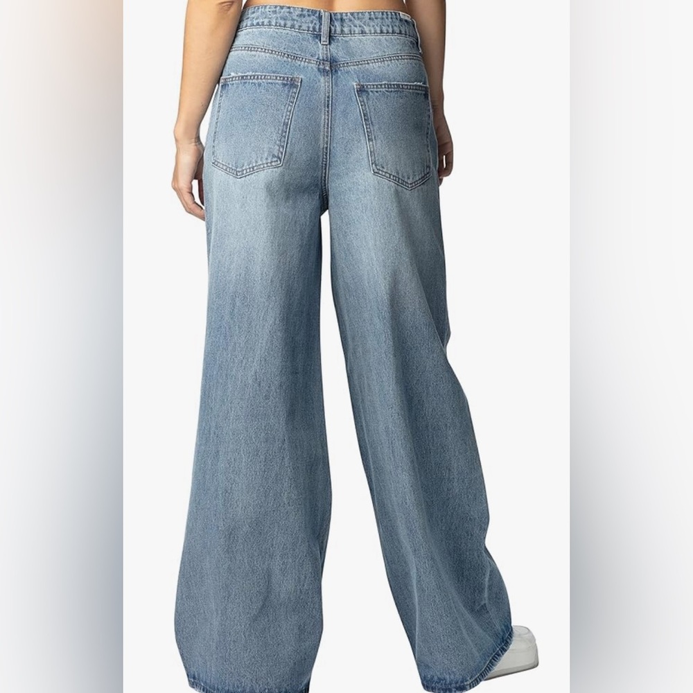Almost Famous 90’s Baggy Mega High Rise Wide Leg Ripped Jeans Size Juniors 7 - Picture 3 of 15